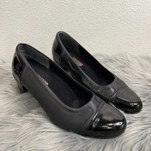 MUNRO AMERICAN Jillian Black Patent Cap Toe Leather Pumps Heels 276384 Shoe 8.5M